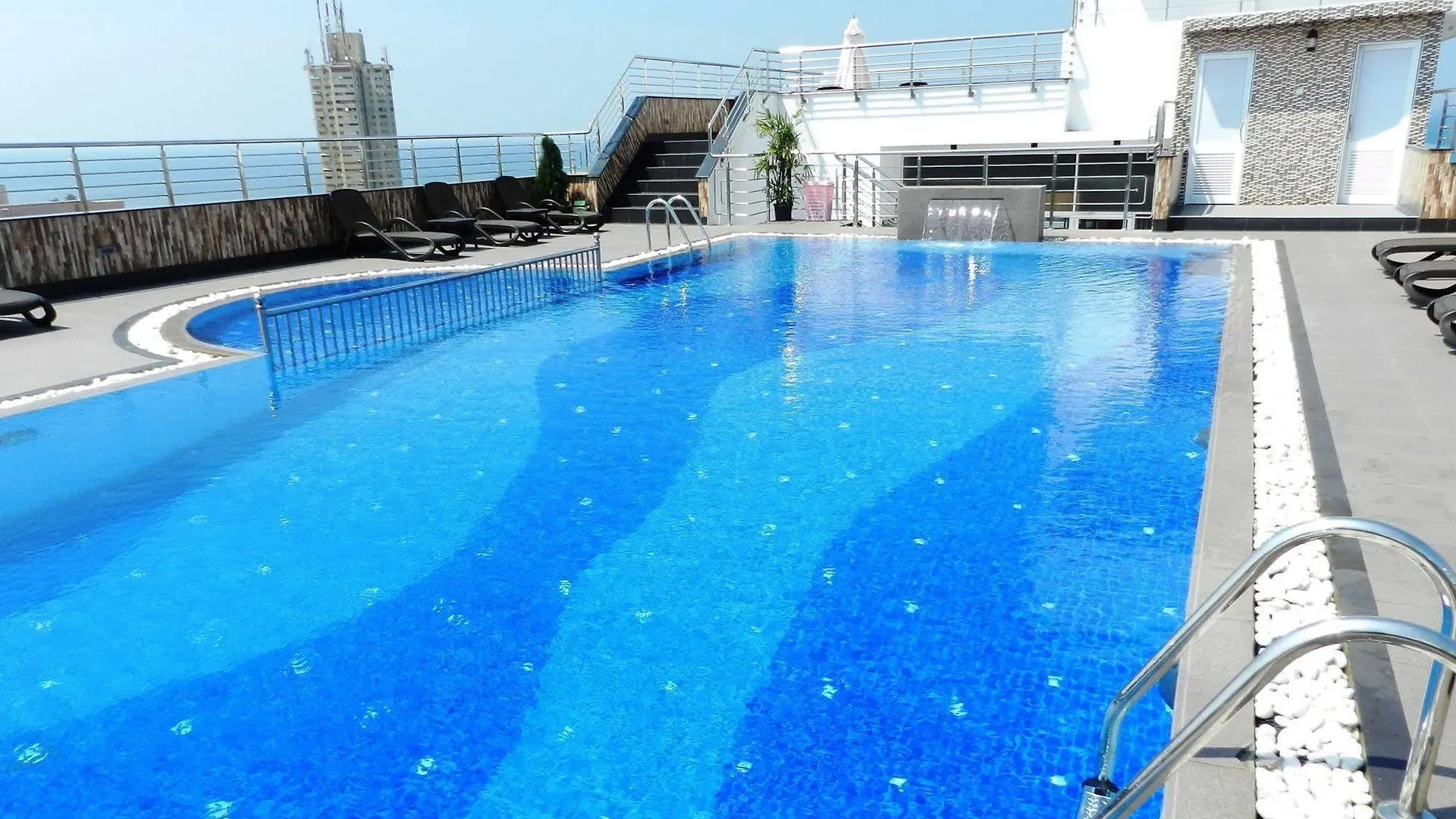 Pearl City Hotel Colombo