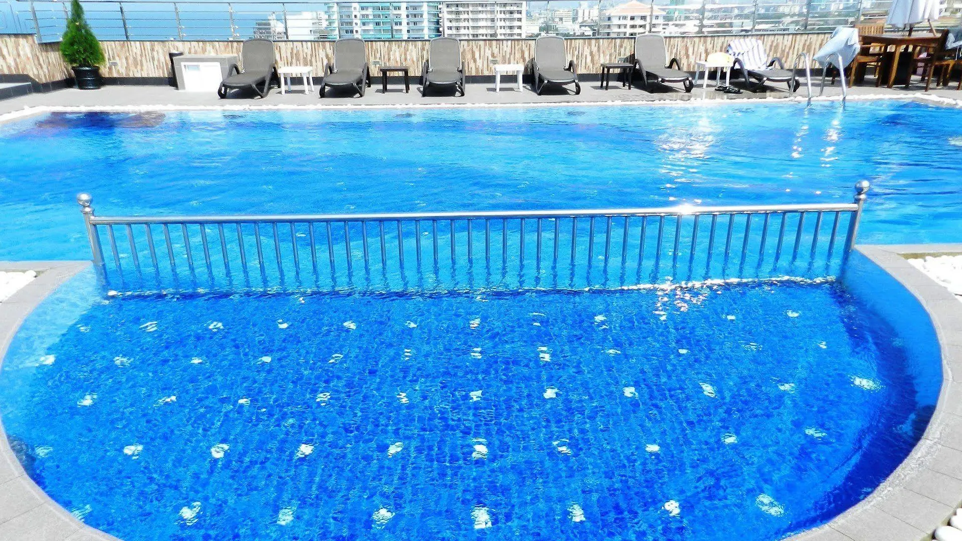 Pearl City Hotel Colombo